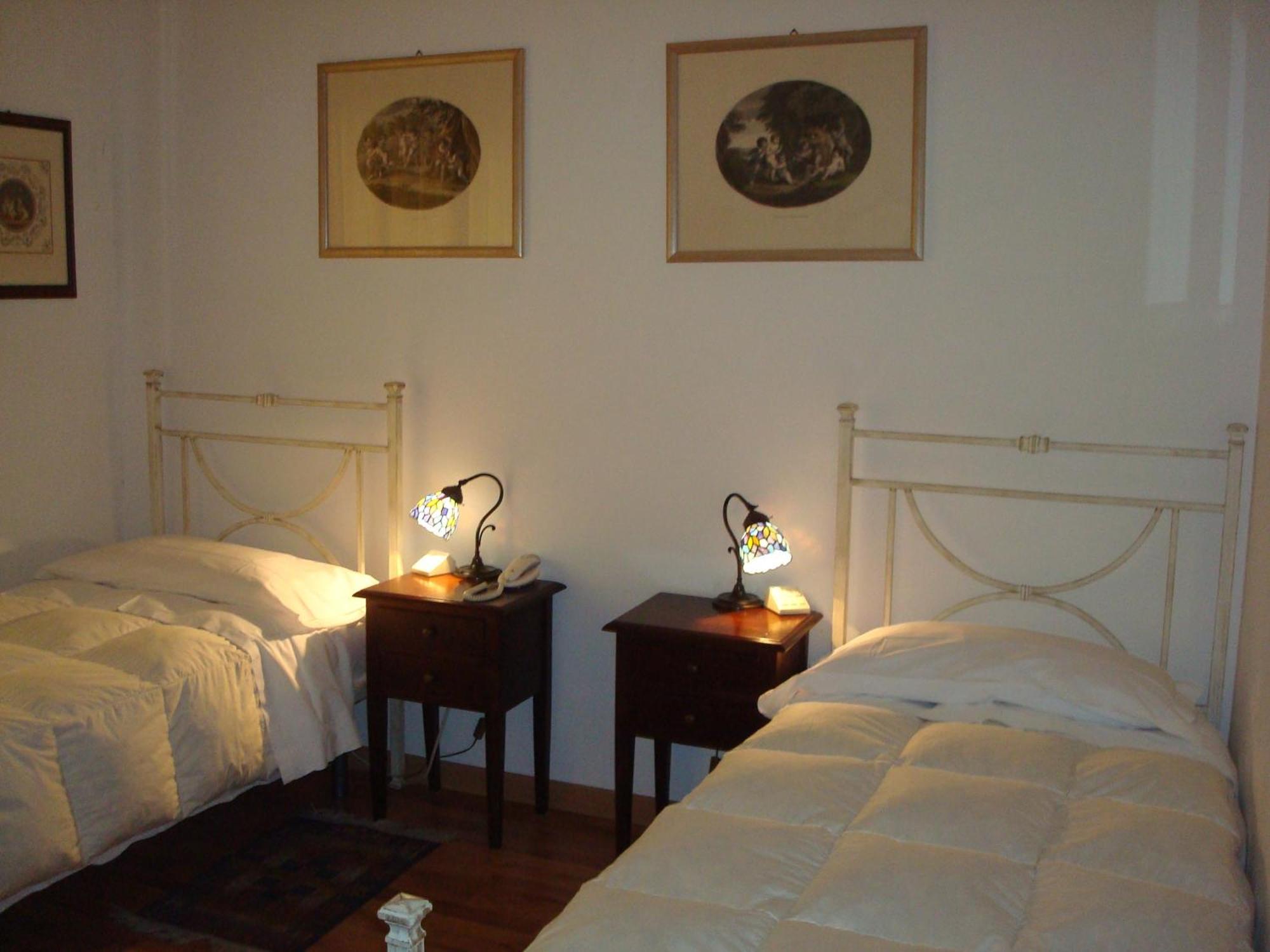 Albergo La Sfinge 키우시 외부 사진